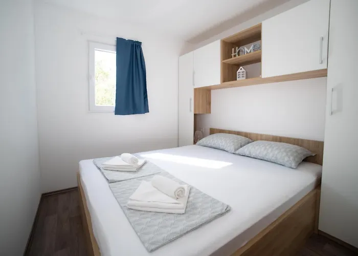 营地 Mobile Lana 穆泰尔岛