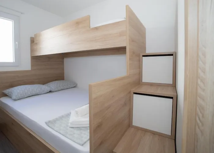 Mobile Lana * 穆泰尔岛