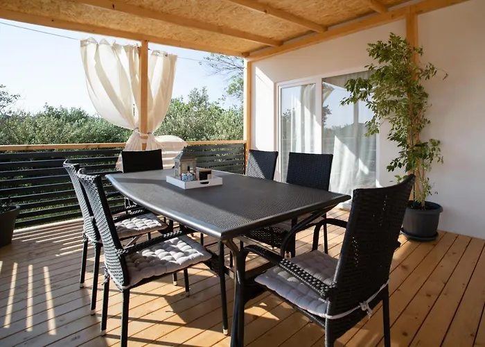 营地 Mobile Lana 穆泰尔岛