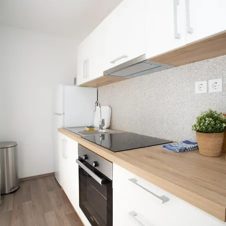 אתר קמפינג Mobile Lana מורטר