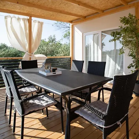 אתר קמפינג Mobile Lana מורטר